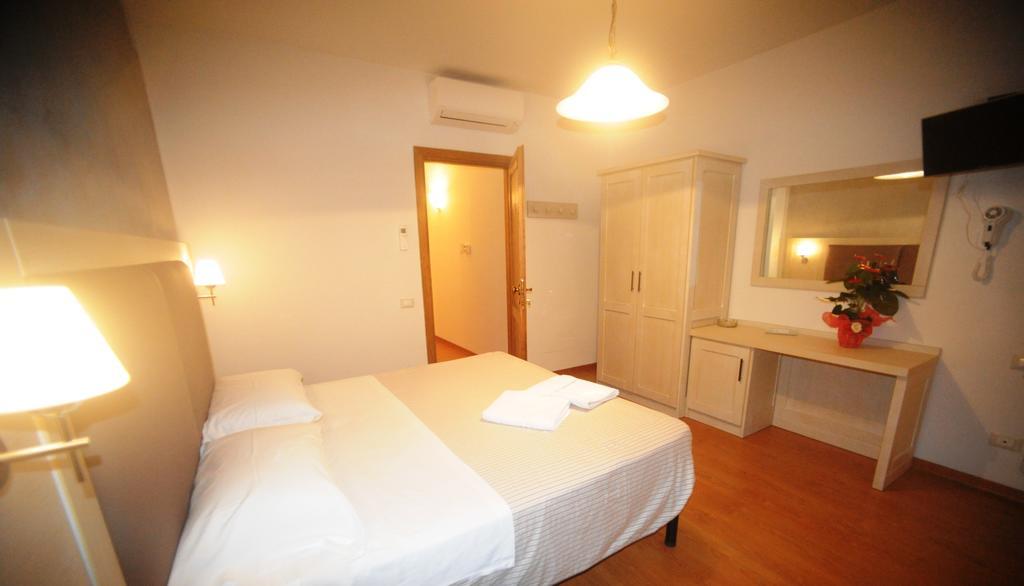 Super Relais Stella Hotel Signa Szoba fotó